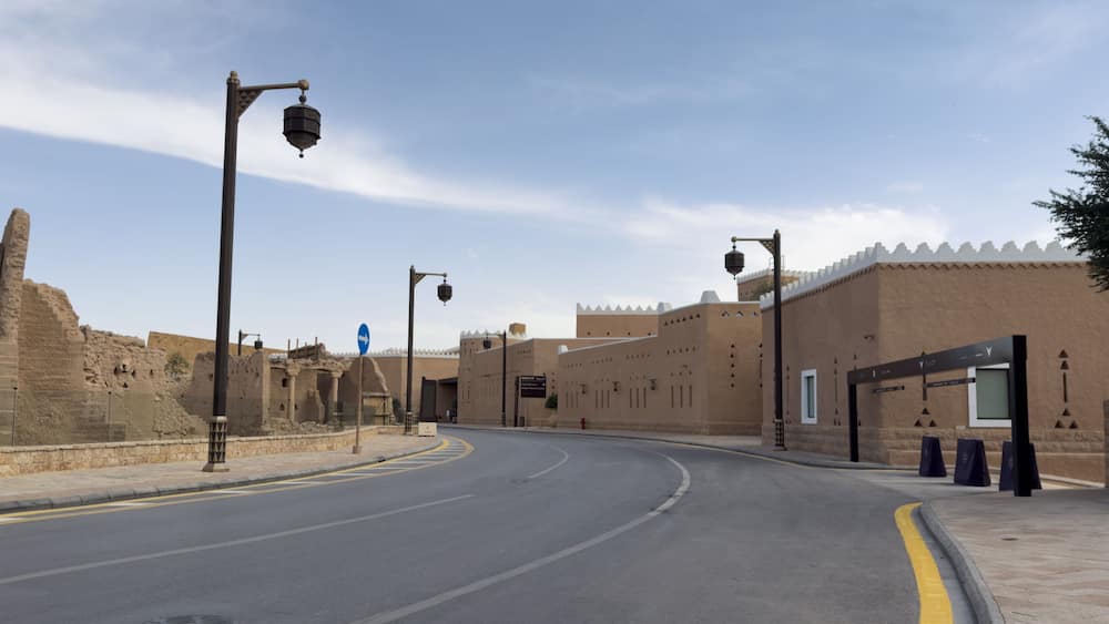 street in the old town, Al Traif
, diryah, saudi arabia