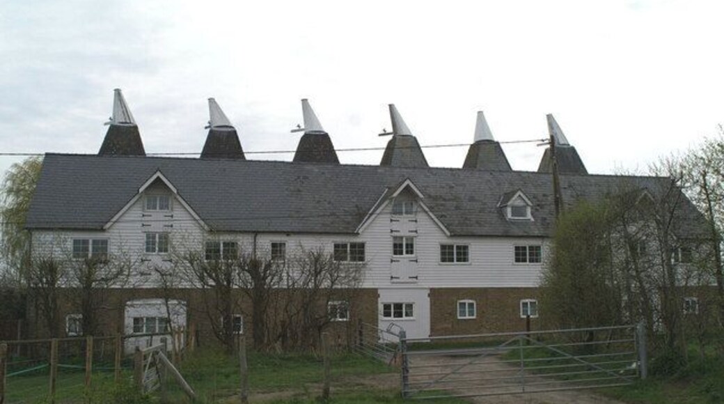 Oast houses on Denstead Lane, Chartham Hatch Most oast houses have been converted to become homes. This is one of the largest types to be seen in Kent.