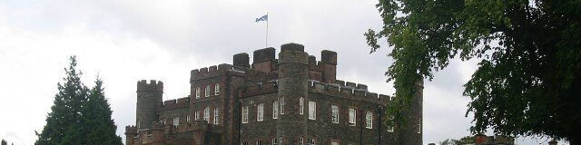 Stobo Castle. Centrepiece of the estate, and now an upmarket, very upmarket "health farm". Taken quickly as the "Can I Help Yous" bore down on me.