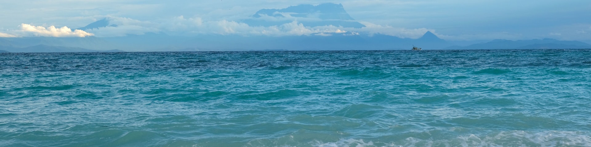 Mantanani Island is an oasis located on the idyllic island of Mantanani Besar; a hidden gem blessed with natural wonders and rich marine life at Sabah.