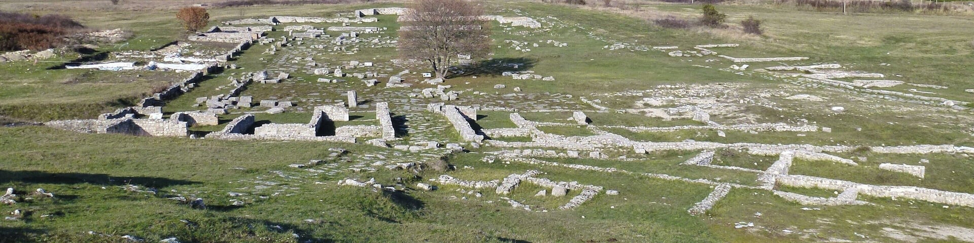 Juvanum-Le rovine dall'acropoli