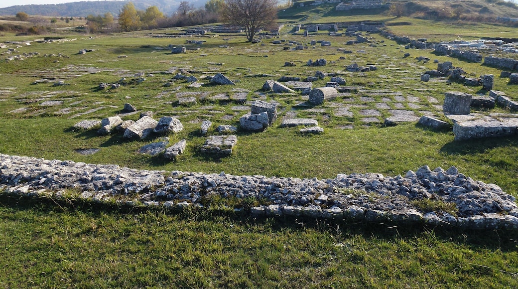 Juvanum-Vista sulla collina dell'acropoli