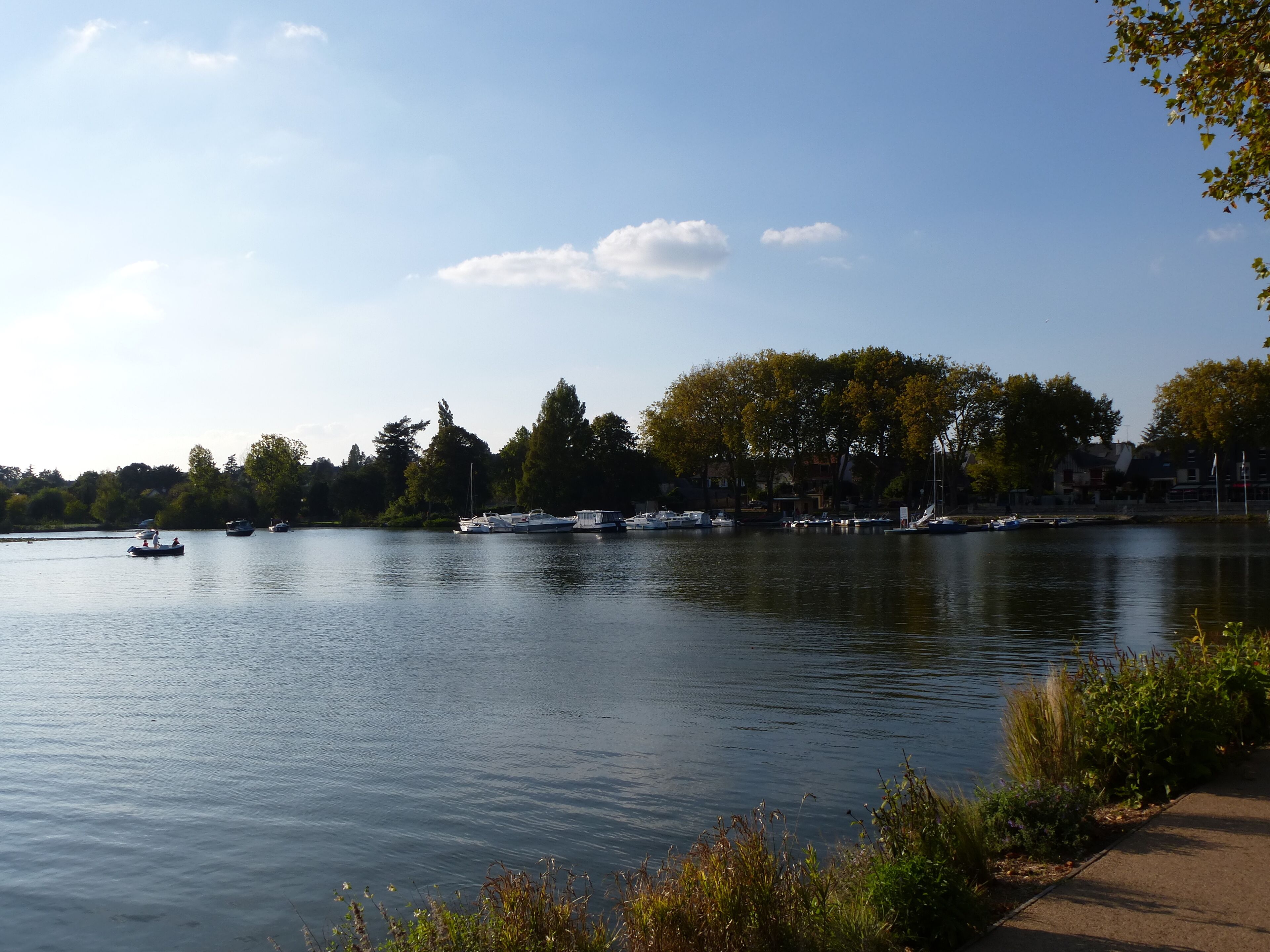 sucé sur erdre , le port