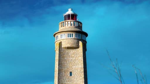 The Cape Lévi lighthouse raises in front of the English Channel, on the commune of Fermanville. Relay between the lighthouse of La Hague and the lighthouse of Gatteville, it dates back to the beginning of the first half of the 19th century.
Destroyed in 1944 during the Second World War, the current lighthouse was rebuilt in 1947. Top 28 meters, it has a quadrangular shape with curved faces. The set is made of pink granite stone and was automated in the mid 1970s.
The lighthouse's surroundings are easily accessed by car, and there is a small free parking lot at the beach nearby.
#lighthouse #travel #Trovember