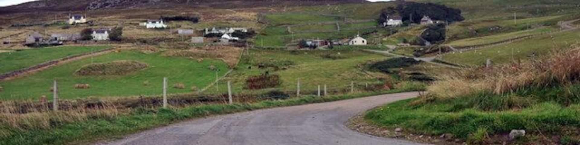 Hairpin bend in the road to Kirtomy