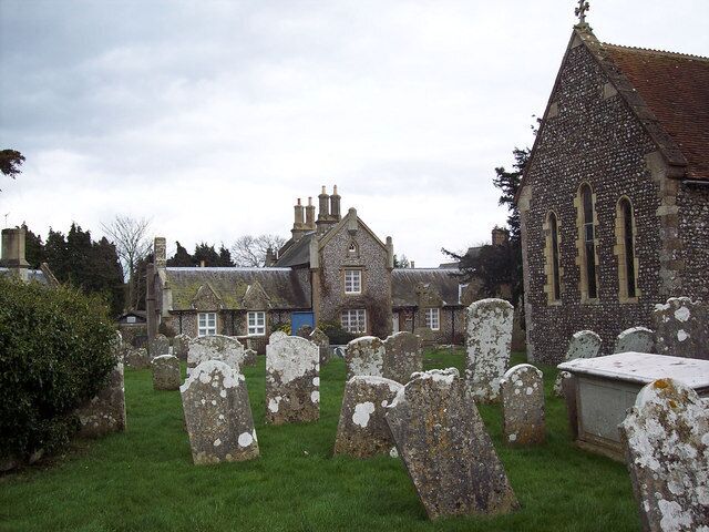 Churchyard at St Andrew's Church, Oving