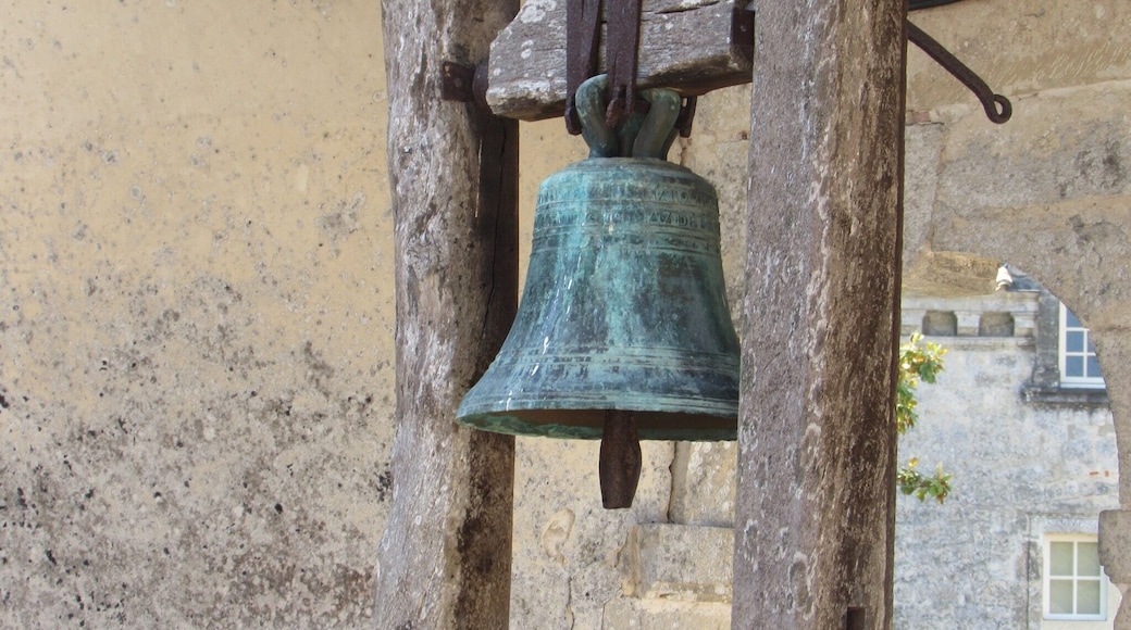 The simple beauty of an old fortress.