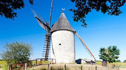 windmill, Vensac, Aquitaine, France