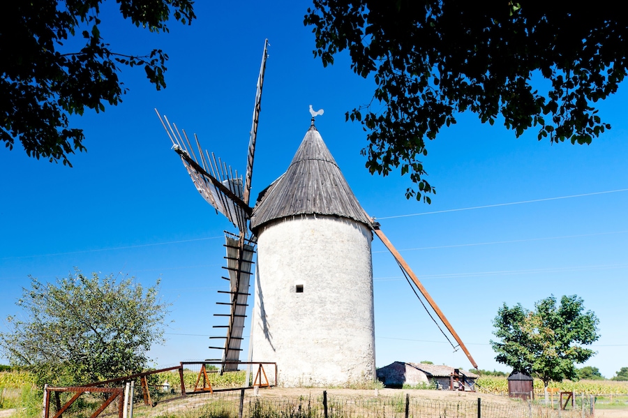 windmill, Vensac, Aquitaine, France