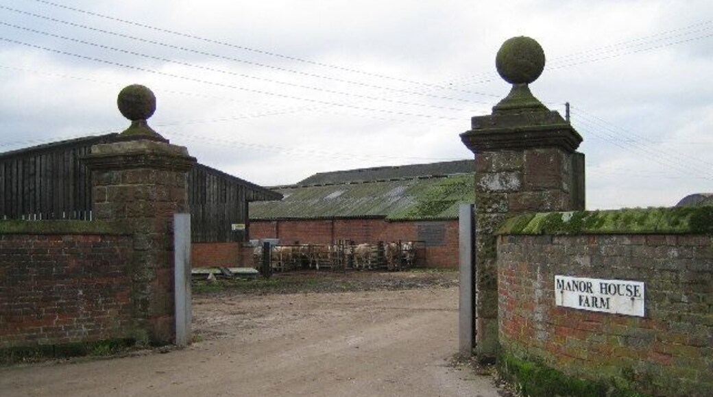 Manor House Farm. From the end of Pump Lane.