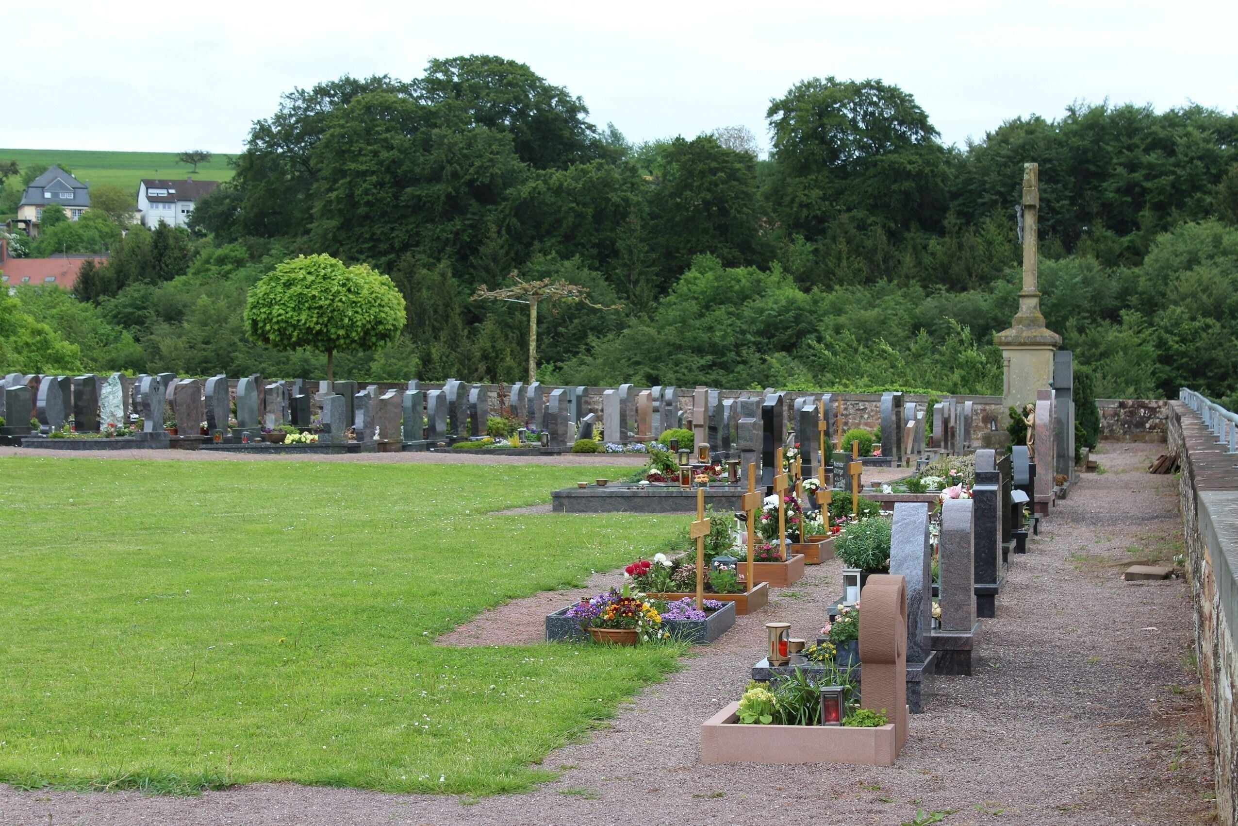 Freudenburg, the churchyard