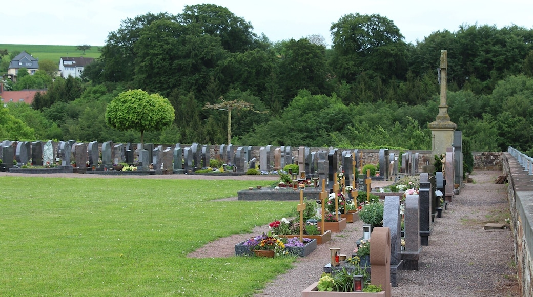 Freudenburg, the churchyard