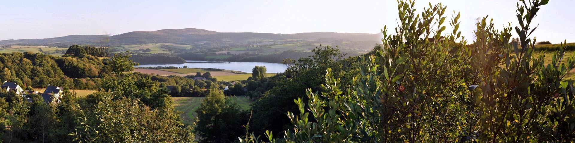 Vue de maison Rosnoen été 2010