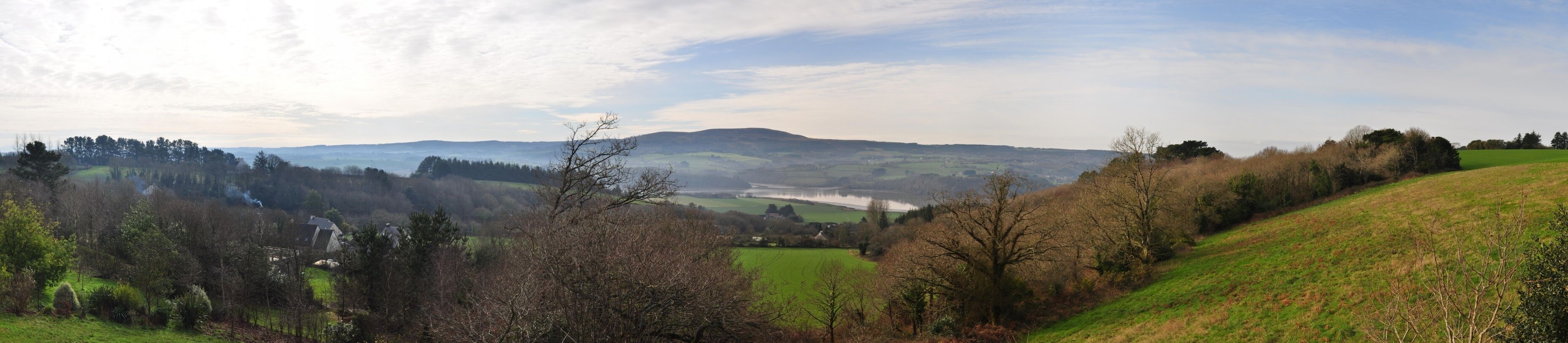 VUE DE LA MAISON EN HIVER