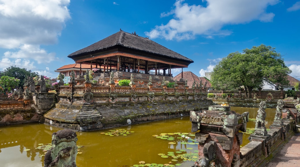 Bali, Indonesia. The Hall of Justice Kerta Gosa in Klungkung., Shutterstock ID 1415598020, Purchase Order: SP-2096, Order Number: SP-2096 Go Guides, Client/Licensee: Hotels.com, Other: Supattra Laorei