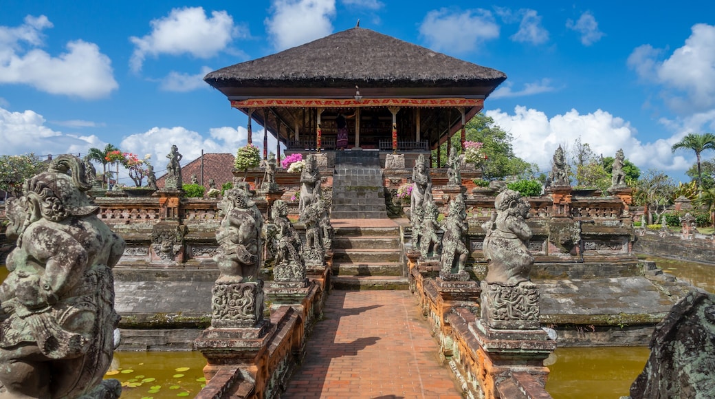 Bali, Indonesia. The Hall of Justice Kerta Gosa in Klungkung., Shutterstock ID 1415598023, Purchase Order: SP-2096, Order Number: SP-2096 Go Guides, Client/Licensee: Hotels.com, Other: Supattra Laorei