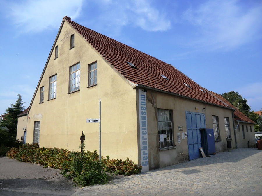 This is a photograph of an architectural monument. It is on the list of cultural monuments of Enger, no. 45