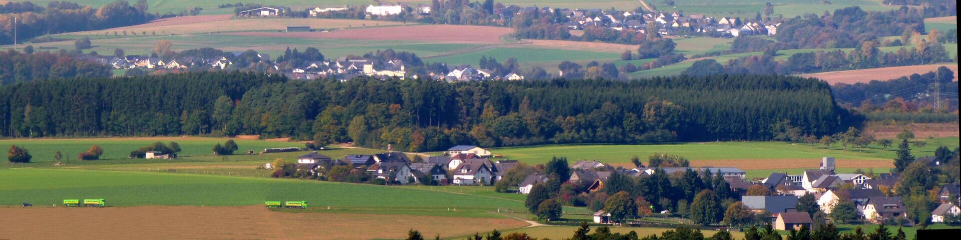 Hunsrückdörfer vom Bismarckturm in Sargenroth aus gesehen