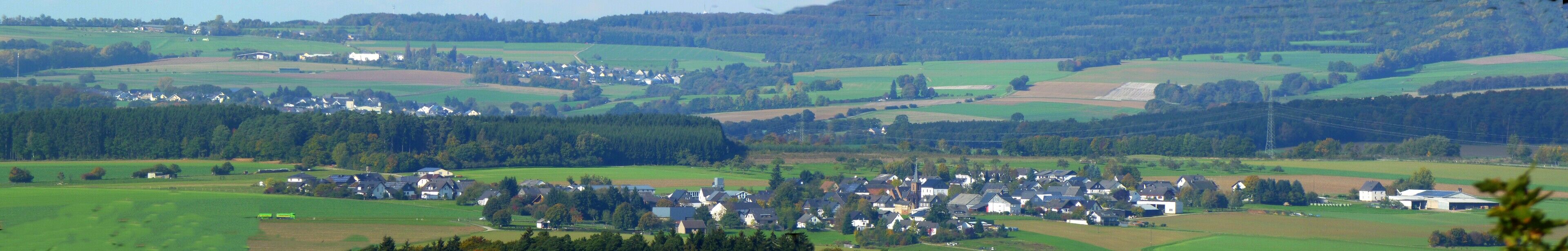 Blick Richtung Schönborn, Heinzenbach und Reckershausen vom Bismarckturm in Sargenroth aus gesehen
