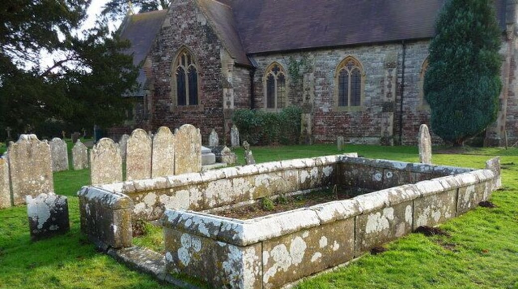 Lockerley - St Johns A rather large family plot.