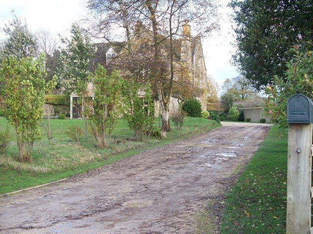 House at Dorn Viewed from the Diamond Way long distance path.