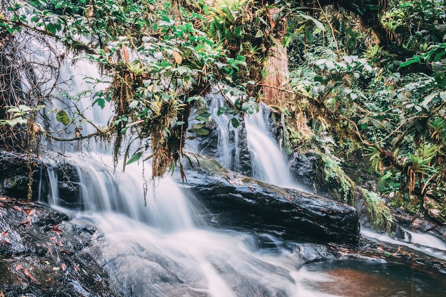 Another one of the 14 (!) waterfalls in this very well preserved trail #BVStrove