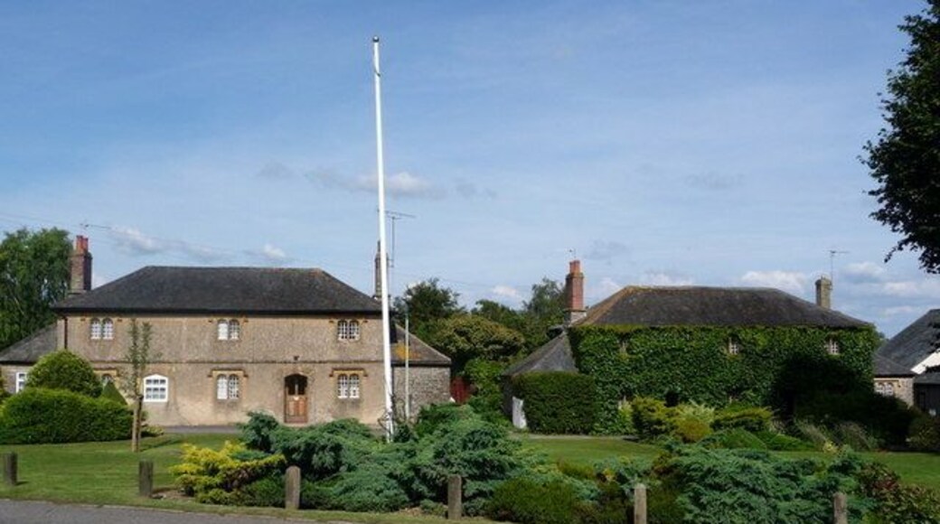 Stalbridge: looking across the village green We look across Thornhill Road, the 1436027 and Lower Road towards the houses that front onto the green.