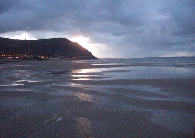 Penmaenmawr Beach Sundown and lowtide