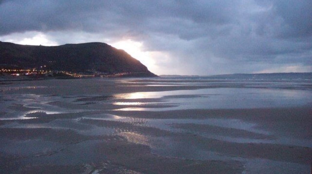 Penmaenmawr Beach Sundown and lowtide