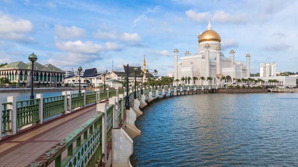 Sultan Omar Ali Saifuddin Mosque in Bandar Seri Begawan - Brunei; Shutterstock ID 245585977; purchase_order: -; Order: -; client: -; job: -