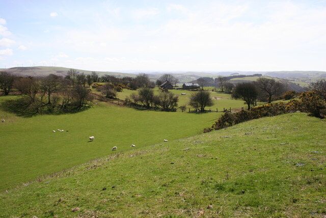 Erglodd A view from the hillside above Coed Erglodd which straddles four grid squares!
