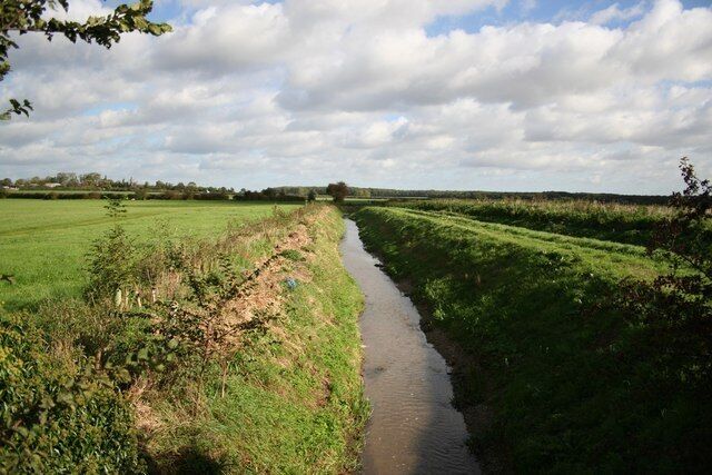 Barlings Drain Drain flowing towards Barlings Eau from Barlings Lane near Langworth