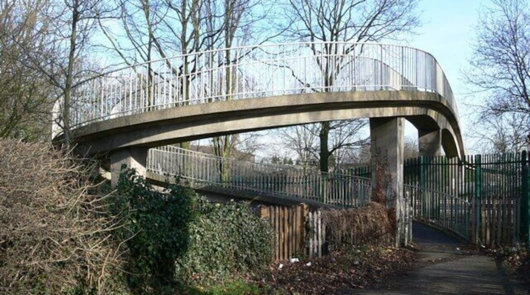 Footbridge across the A5