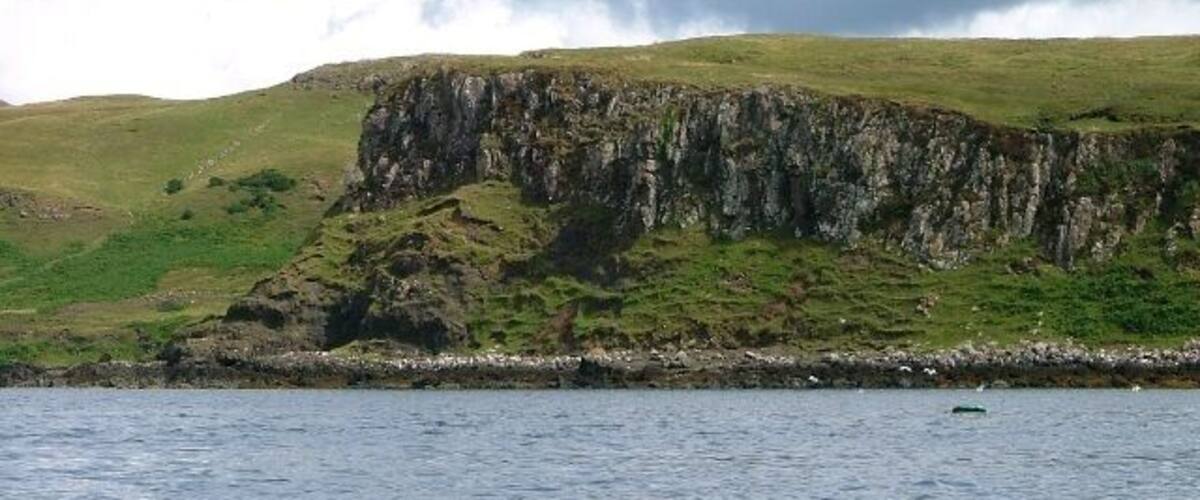 Biod na Fhithich Translates into the 'top of the ravens'.