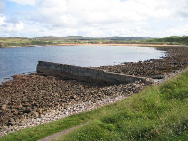 Portskerra Jetty A view looking southeast over Portskerra jetty into Melvich Bay.