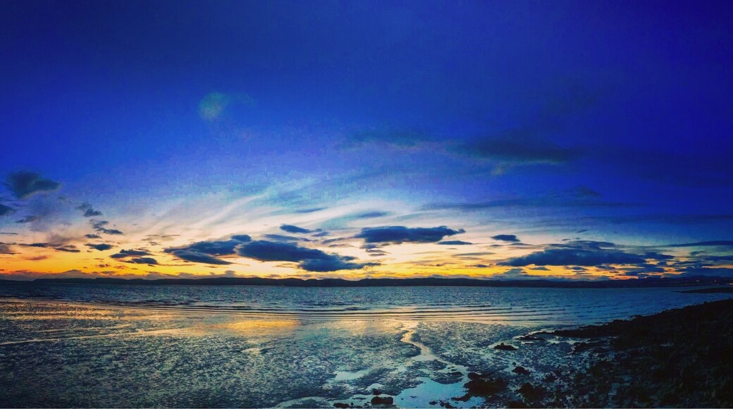 Balmerino has only two parking spaces. It’s a jumping off point for the Fife Coastal Path. The sunsets are magnificent. @grumpyhighlander