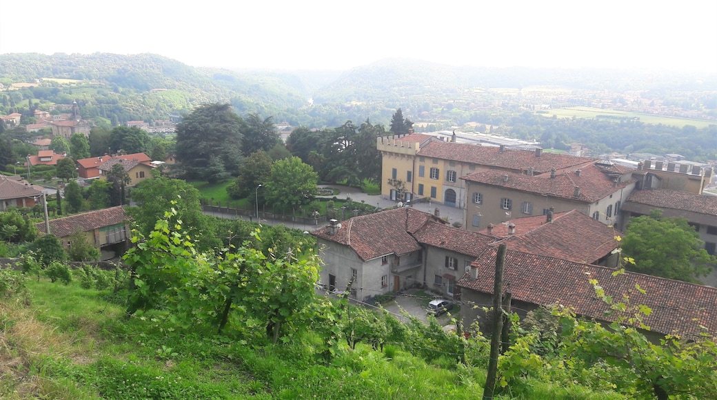 LocalitĂ Rossera (377m s.l.m.) a Villa d'Adda.