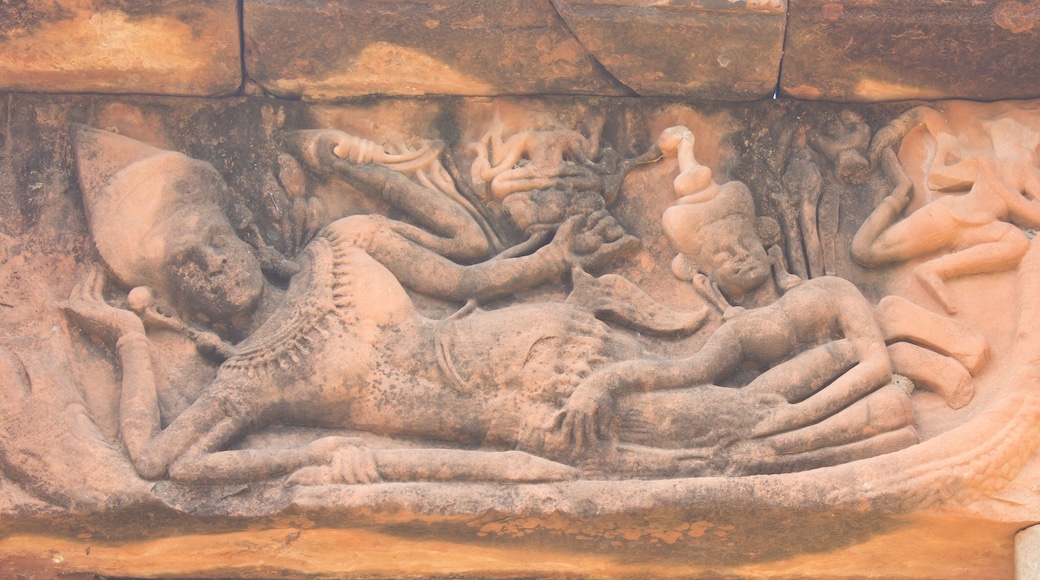 Vishnu sculpture