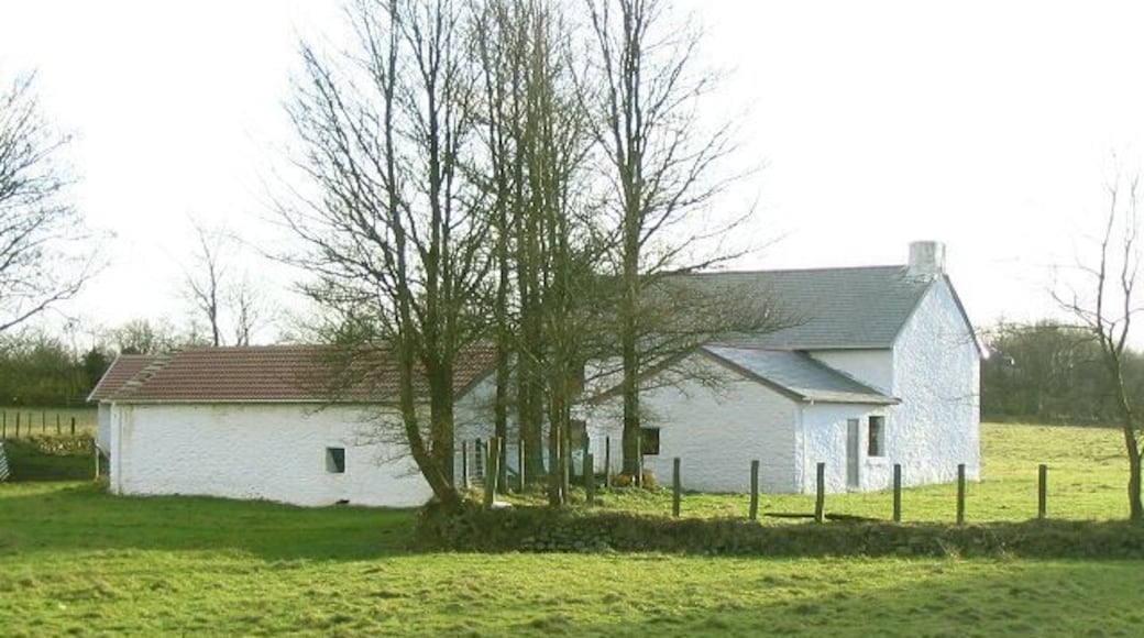 Farm buildings near former Teilo church This farm is bordered by the M4 and the river Loughor. It is just yards south of the graveyard of the now removed Teilo church. The Motorway has nearly cut it off from its access - there is no road or lane across the field it sits in. The lane from the south has been diverted under the motorway bridge across the river.