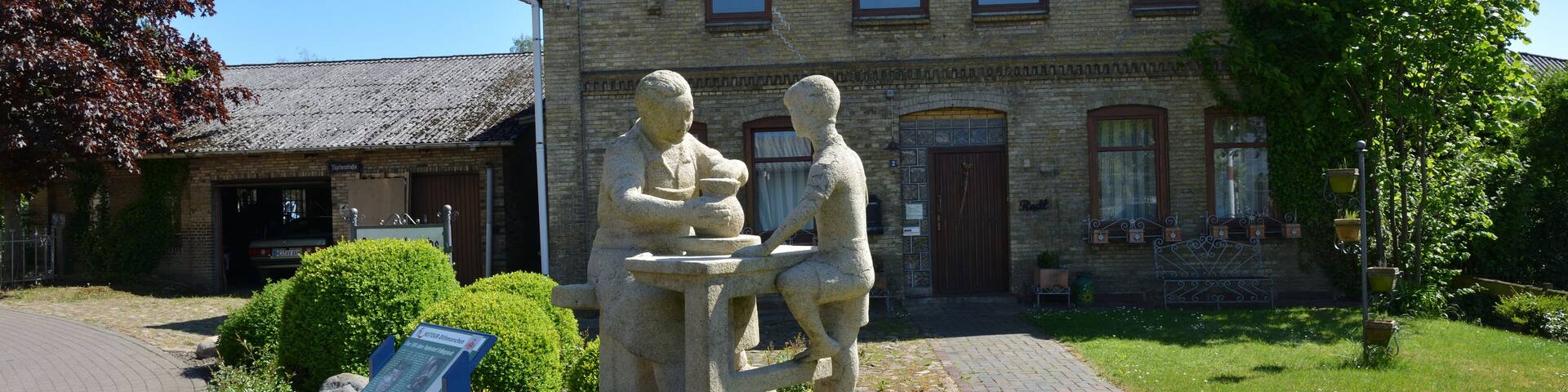 Das Töpferdenkmal in Tellingstedt