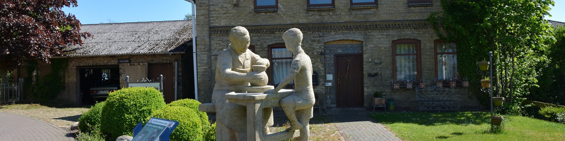 Das Töpferdenkmal in Tellingstedt