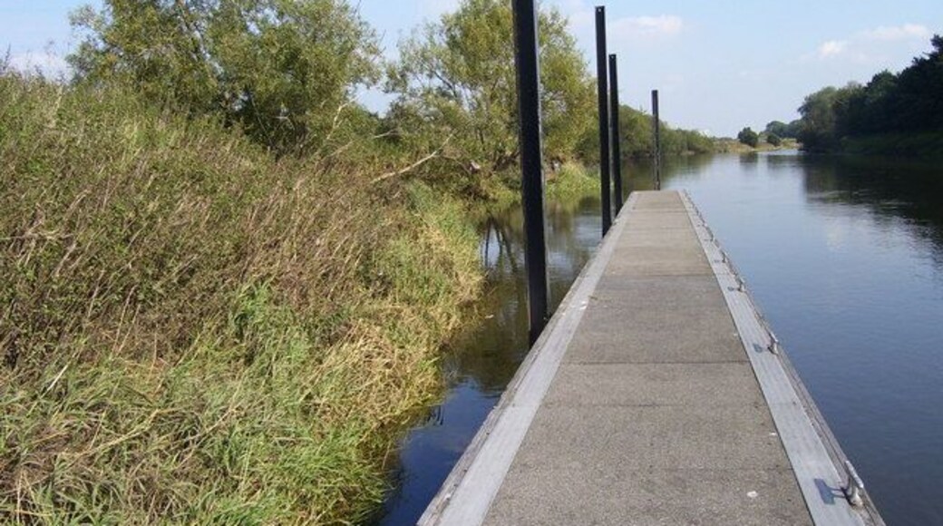 Landing Stage Landing Stage Looking From Cranfleet to River Trent