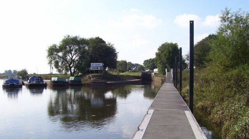 Landing Stage, Cranfleet Lock Landing stage at Cranfleet lock & river Trent junction