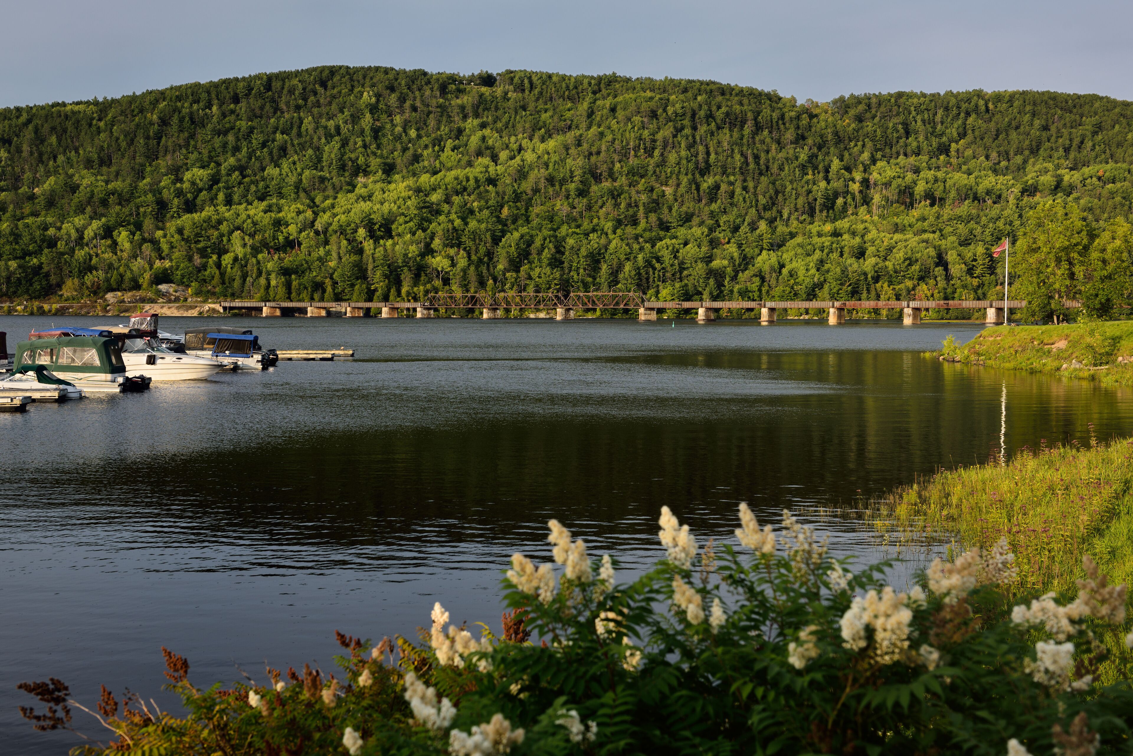 Train bridge over the Ottawa river to Quebec at Mattawa Explorers Point Park