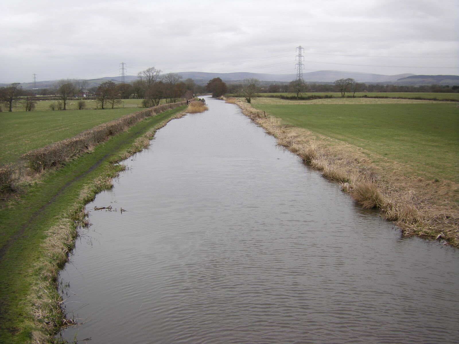 Lancaster Canal from bridge