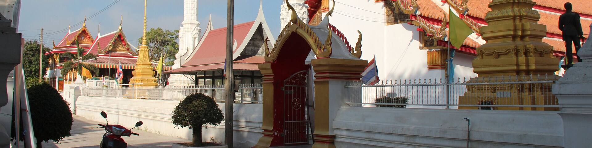 in a buddhist temple (Wat Pa Mok) in Ang Thong (Thailand)