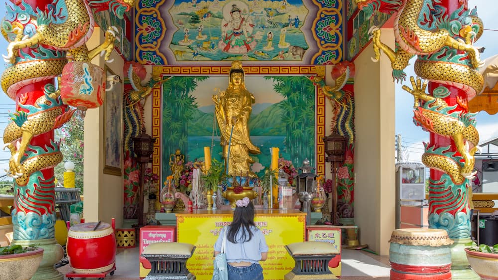 People pray on Guanyin atVegetarian cafeteria in Ban Phaeo distric, Samut Sakhon, thailand.