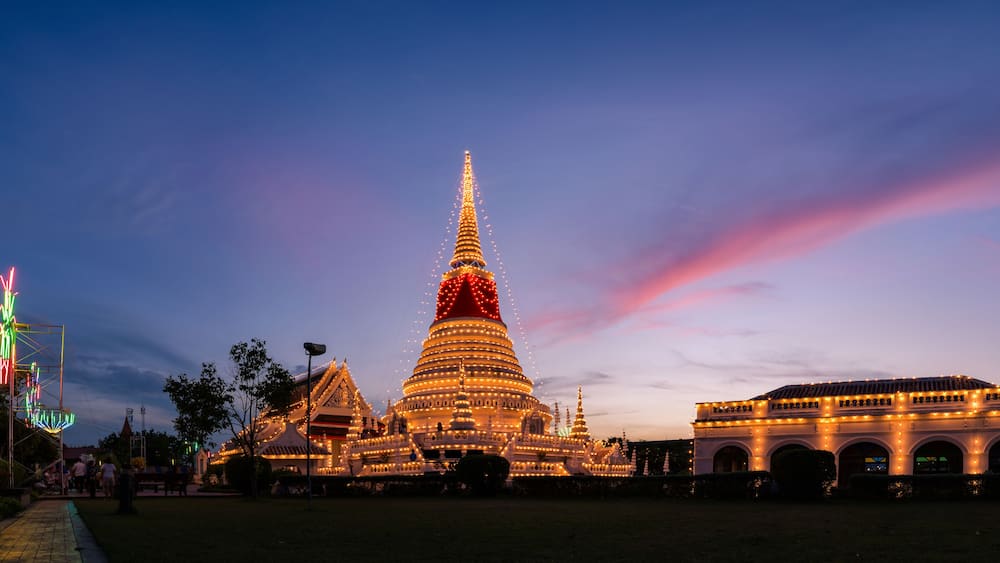 The stupa at temple phra samut chedi with beautiful sky in samut