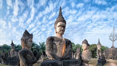 Laos landmarks and sightseeing - Buddha Park