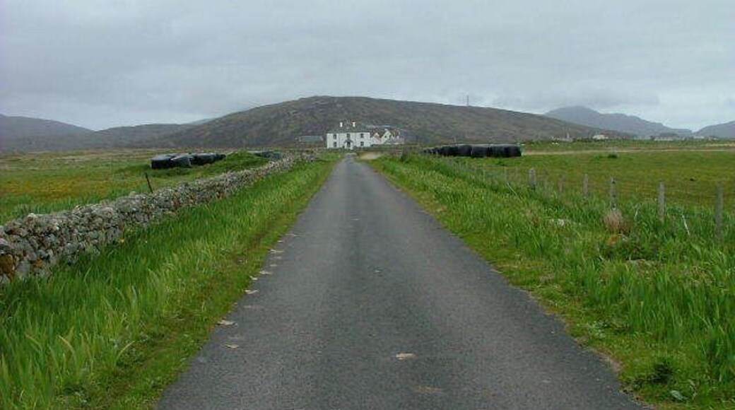 Aisgernis (Askernish) House A former farm house, built in 1830. Now a self catering establishment.